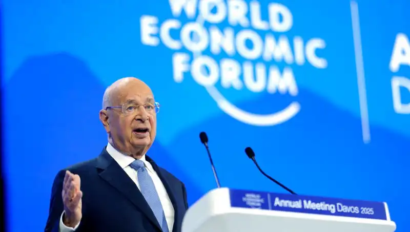 Davos Zirvesi’nin Kurucusu Klaus Schwab Görevini Bıraktı!