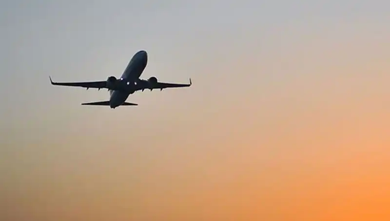 İstanbul’a Dönüş: THY ve Pegasus Yolcu Uçakları Uçuşa Hazır!