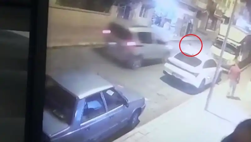 Yola Fırlayan Çocuğa Ticari Araç Çarptı: Olayın Detayları