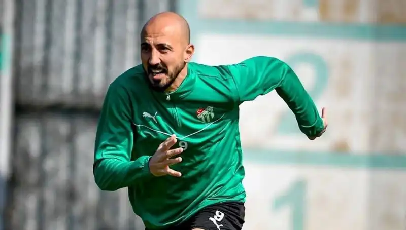 Milli Futbolcunun Geleceği: 2. Lig'de Yeni Bir Sayfa Açabilir mi?