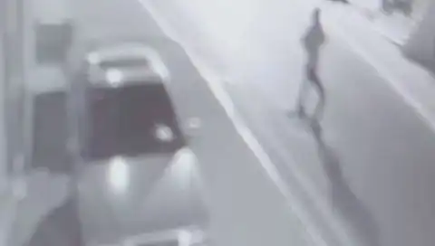 El Yapımı Patlayıcı Sokak Ortasında Patlatıldı: Korku Dolu Anlar
