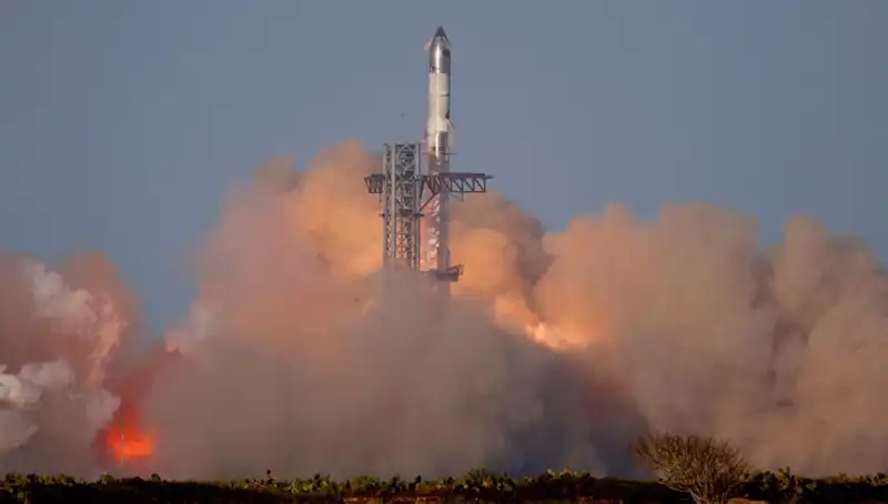 SpaceX, Starship'in 8'inci Uçuş Testiyle Uzayda Yeni Bir Dönem Başlatıyor