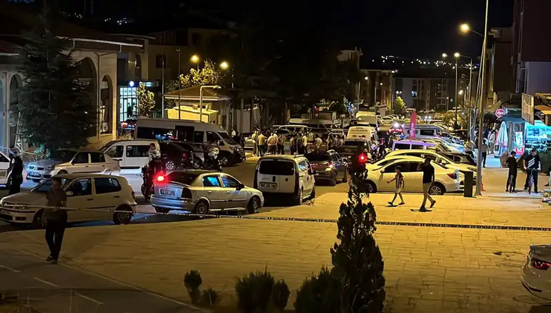 İki Aile Arasında Çıkan Kavga Kanlı Bitti: 1 Ağır Yaralı!