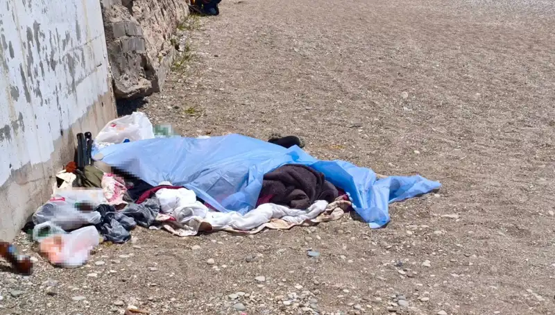 Konyaaltı Sahili’nde Gizemli Ceset Bulundu: Detaylar Netleşiyor