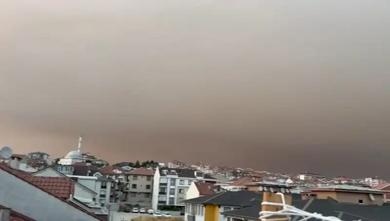 Bursalılar Dikkat! Kül Yağmuru Geliyor, Pencerelerinizi Kapatın!
