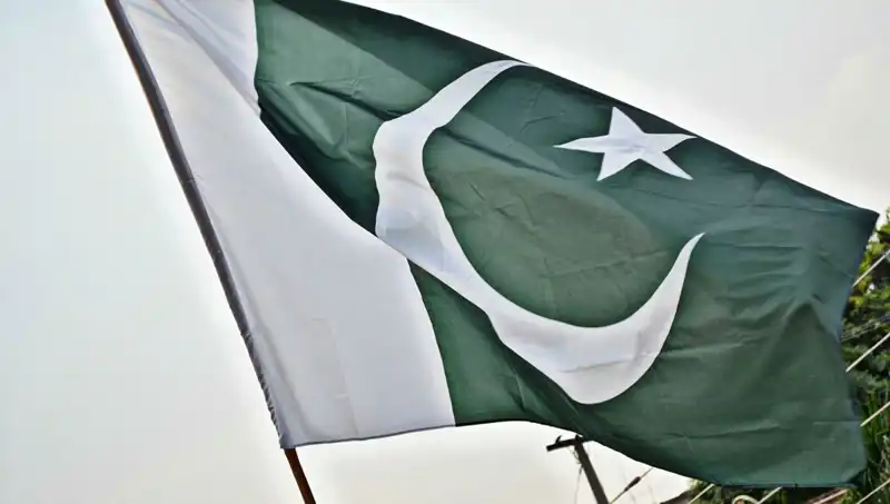 Pakistan'da Çöken Bina Faciasında Can Kaybı Artıyor: Nedenler ve Kurtarma Çalışmaları