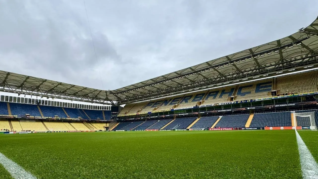 Fenerbahçe, İrfan Can Kahveci ile Sözleşme Uzattı: Yıldız Oyuncu Yuvada Kaldı