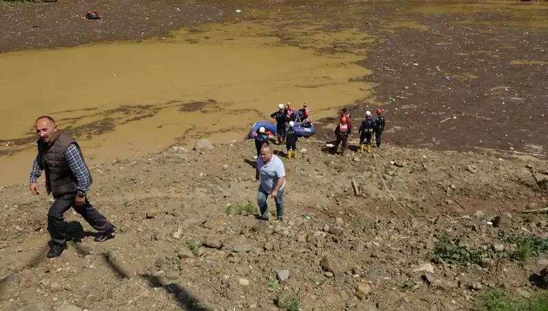 Trabzon'da Sele Kapılan Adamın Dramı: Evindeki Su İzleriyle Mücadele