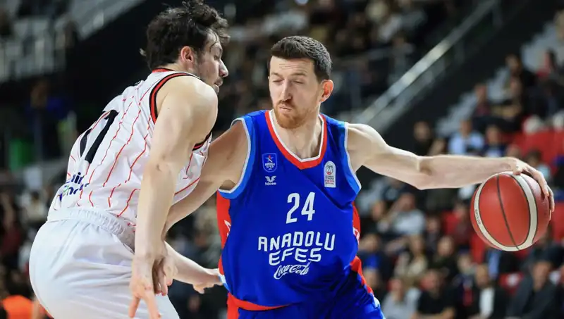 Anadolu Efes Euroleague'de Zorlu Mücadele İçin Hazırlanıyor!