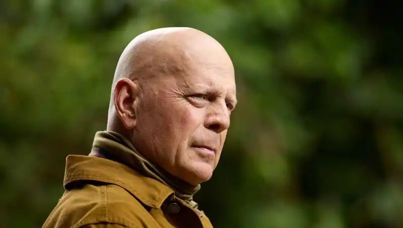 Bruce Willis’in Afazi Hastalığı: Nedir, Belirtileri ve Yaşam Üzerindeki Etkileri