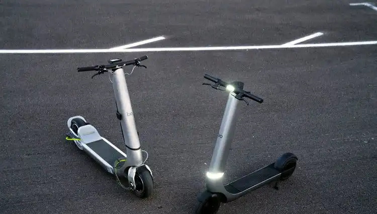 Elektrikli Scooter Devrimi: Yakında Trafiğe Çıkması Yasak Olacak!