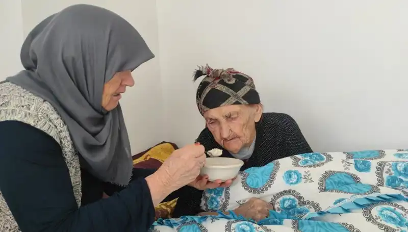 102 Yaşındaki Kezik Nine: Hayatında Hiç Doktora Gitmediği Sırları