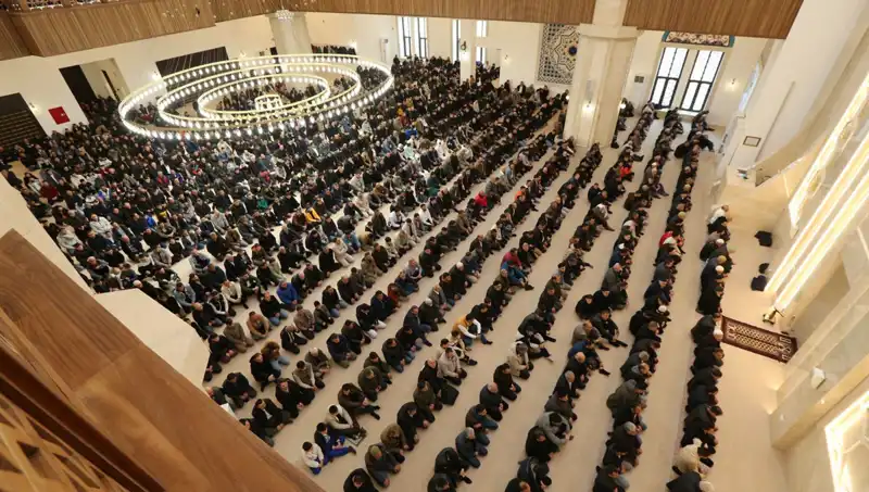 Cuma Namazı 4 Nisan 2025: İl İl Saatleri ve Detaylar