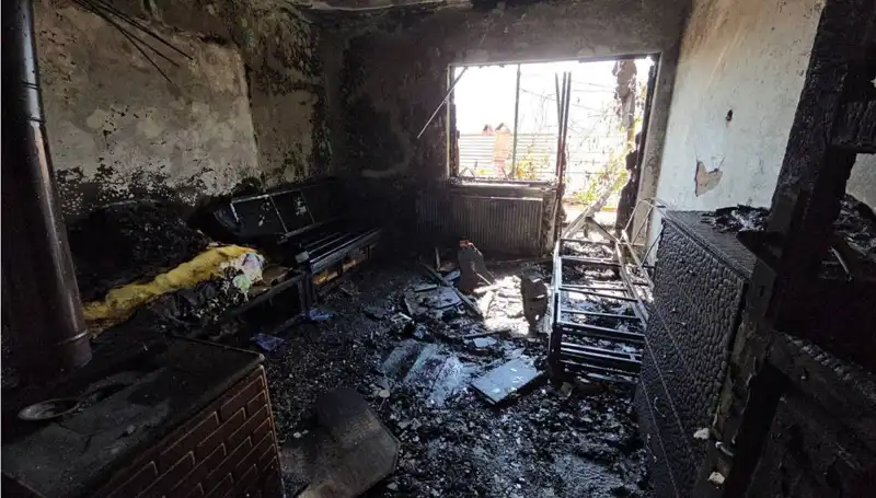Elektrikli Battaniye Yangını: Yaşlı Kadının Hayatı Son Anda Kurtarıldı