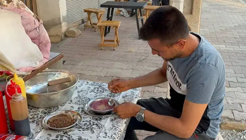 Toros Dağları'nın Zirvesinde Toplanan Lezzet: 50 TL'ye Satılan Sıradışı Tabak