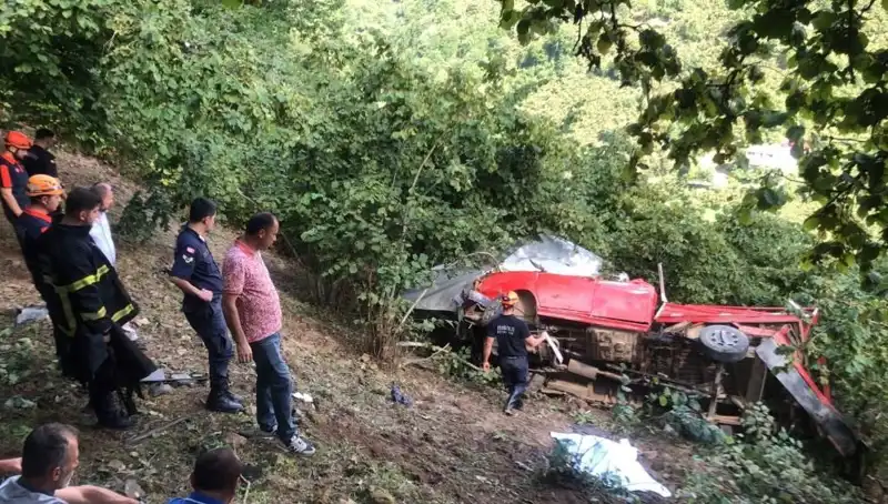 Fındık İşçilerini Taşıyan Araç Dehşet Saçtı: Şarampole Yuvarlandı!