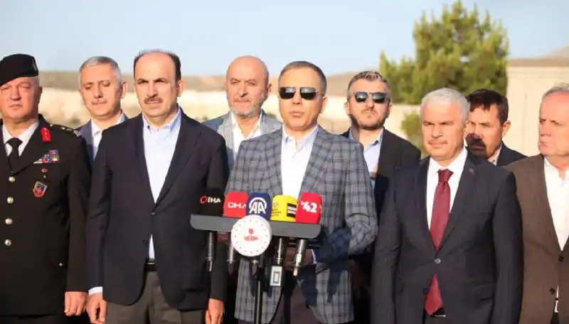 Bayramda Yolculuk Yapacaklara Kritik Trafik Uyarısı: Bakan Yerlikaya’dan Açıklama!