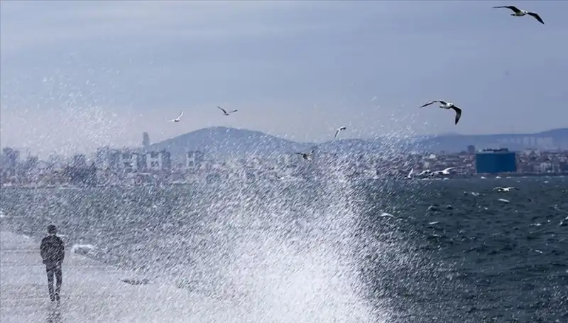Marmara ve Ege'de Kuvvetli Rüzgar Tehlikesine Dikkat!