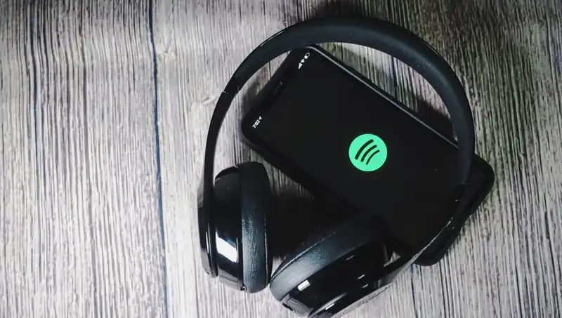 Spotify, Ölü Sanatçıların Sesine Yapay Zeka ile Hayat Veriyor!